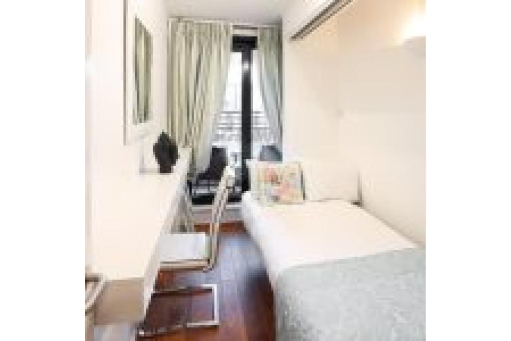 Modern & Stunning Two-Bedroom Apartment in Kensington – Ideal for Leisure and Corporate Stays