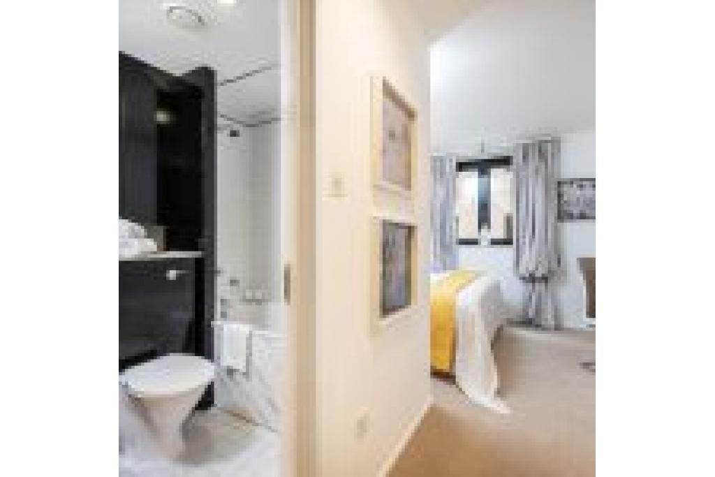 Elegant Two Bedroom Apartment in the Heart of Kensington – To Let