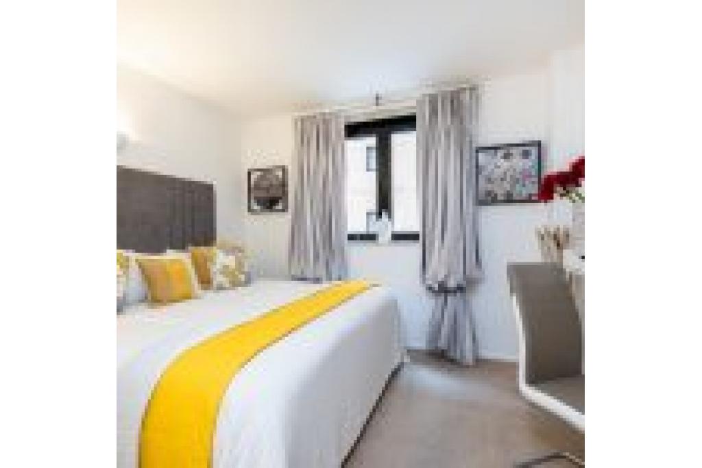 Elegant Two Bedroom Apartment in the Heart of Kensington – To Let