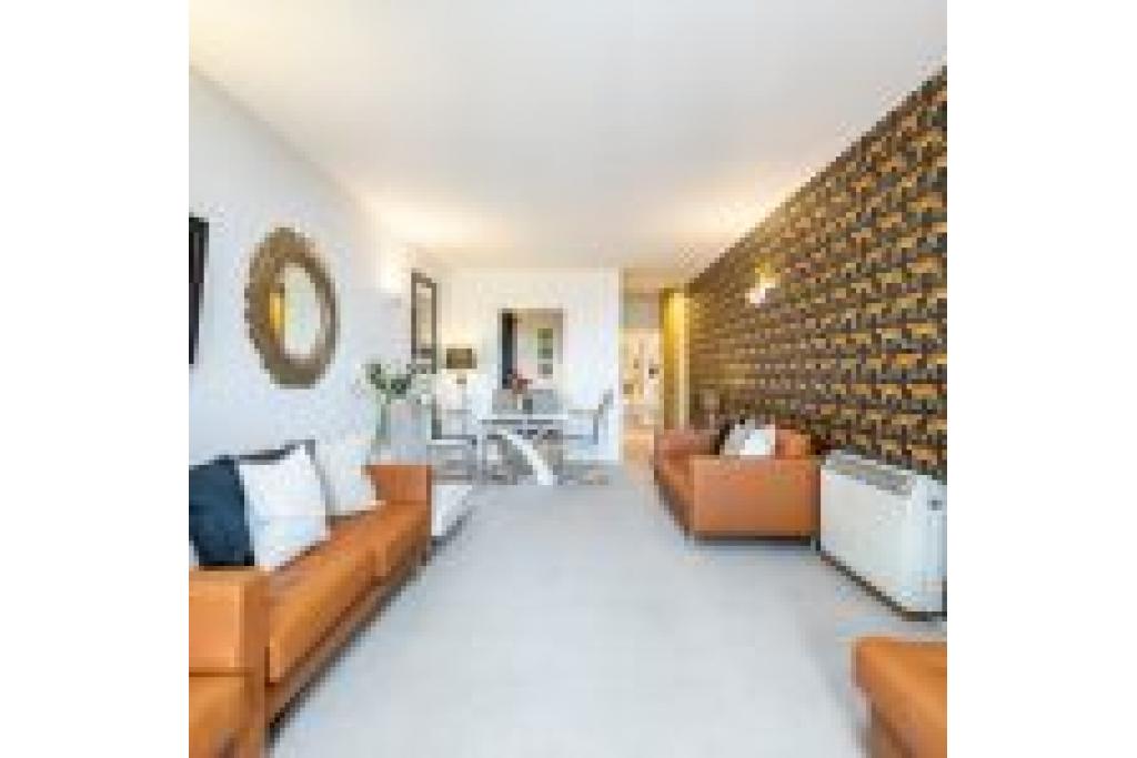 Elegant Two Bedroom Apartment in the Heart of Kensington – To Let