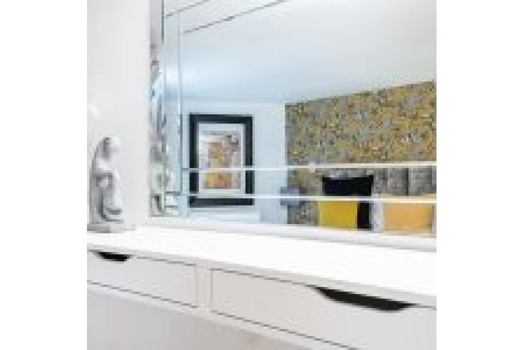 Bespoke Two Bedroom Apartment in Vibrant South Kensington – To Let