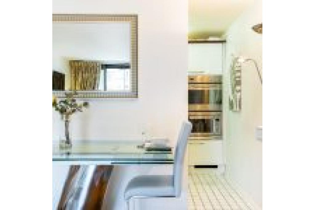 Bespoke Two Bedroom Apartment in Vibrant South Kensington – To Let