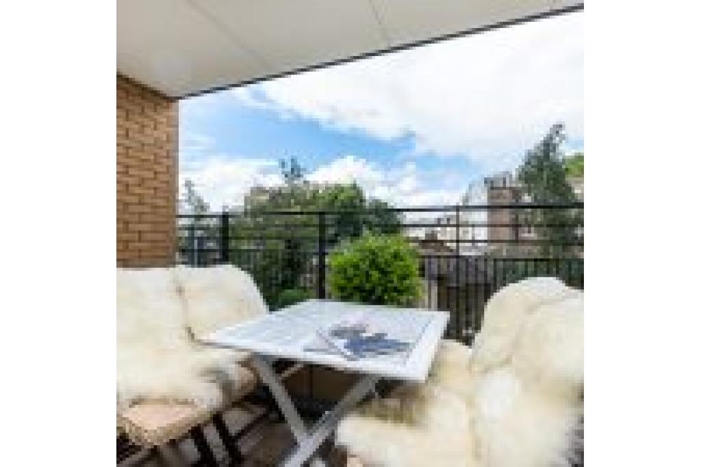 Bespoke Two Bedroom Apartment in Vibrant South Kensington – To Let