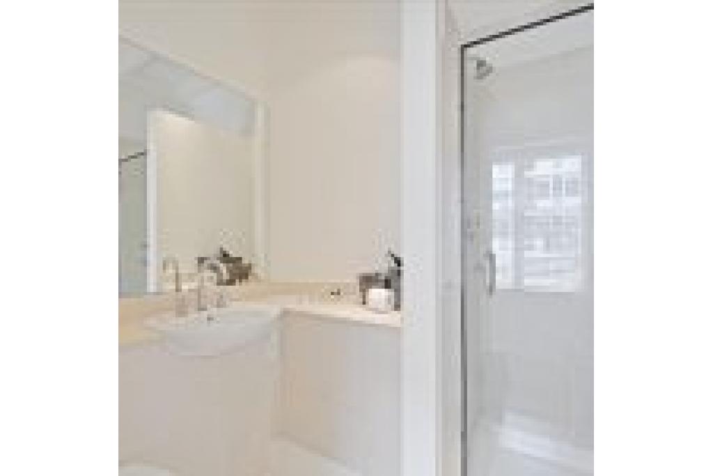 Elegant Two Bedroom Apartment in South Kensington