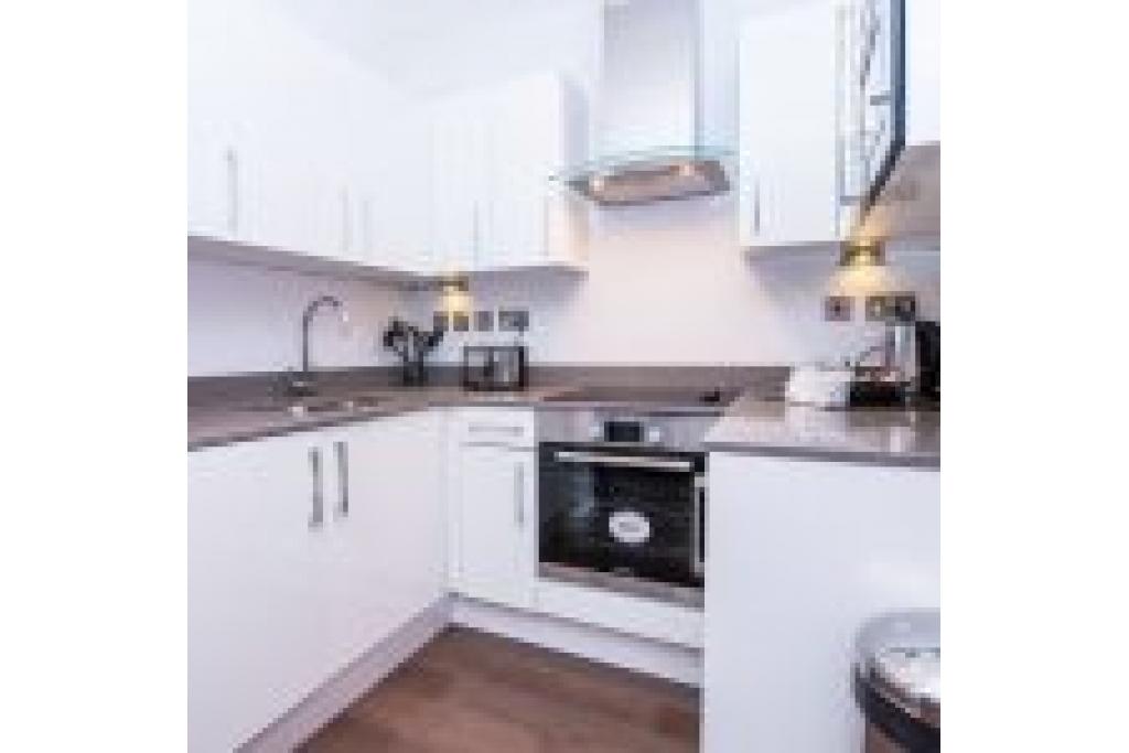 Modern & Bespoke Studio Apartment in Vibrant Shoreditch, Close to Spitalfields Market