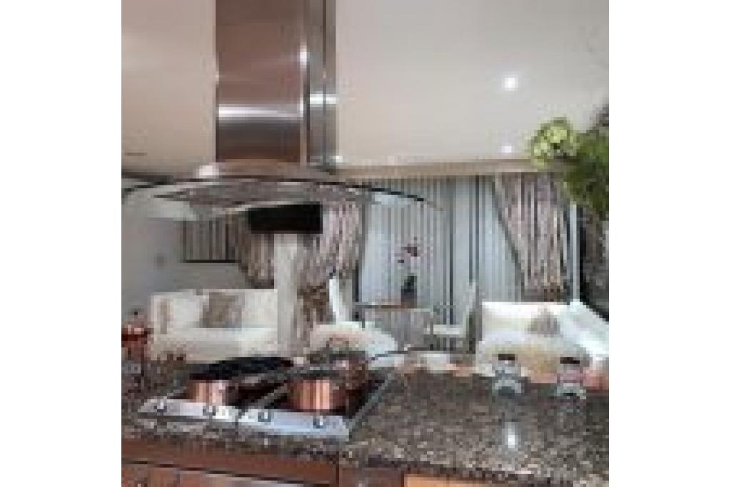 Bespoke, Newly Refurbished One-Bedroom Apartment in Millharbour, Canary Wharf