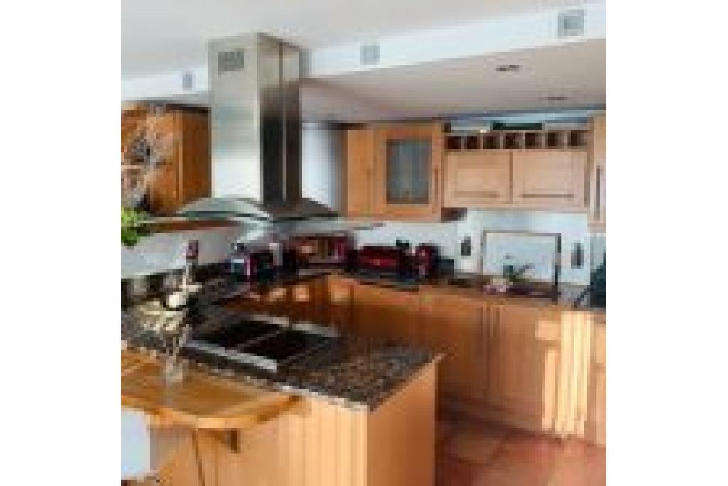 Bespoke, Newly Refurbished One-Bedroom Apartment in Millharbour, Canary Wharf