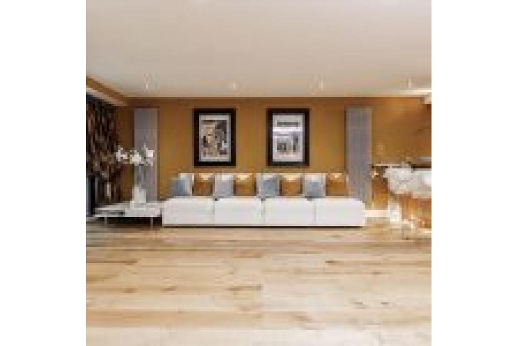 Bespoke, Newly Refurbished One-Bedroom Apartment in Millharbour, Canary Wharf