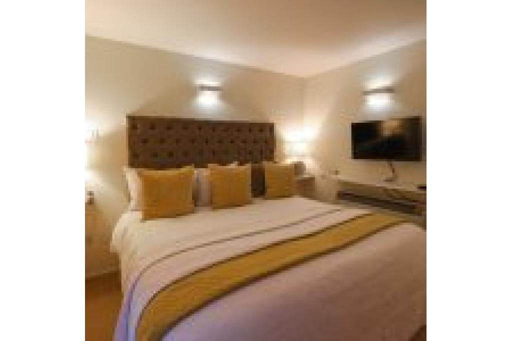 Beautiful South Kensington Apartment – Stylish & Modern