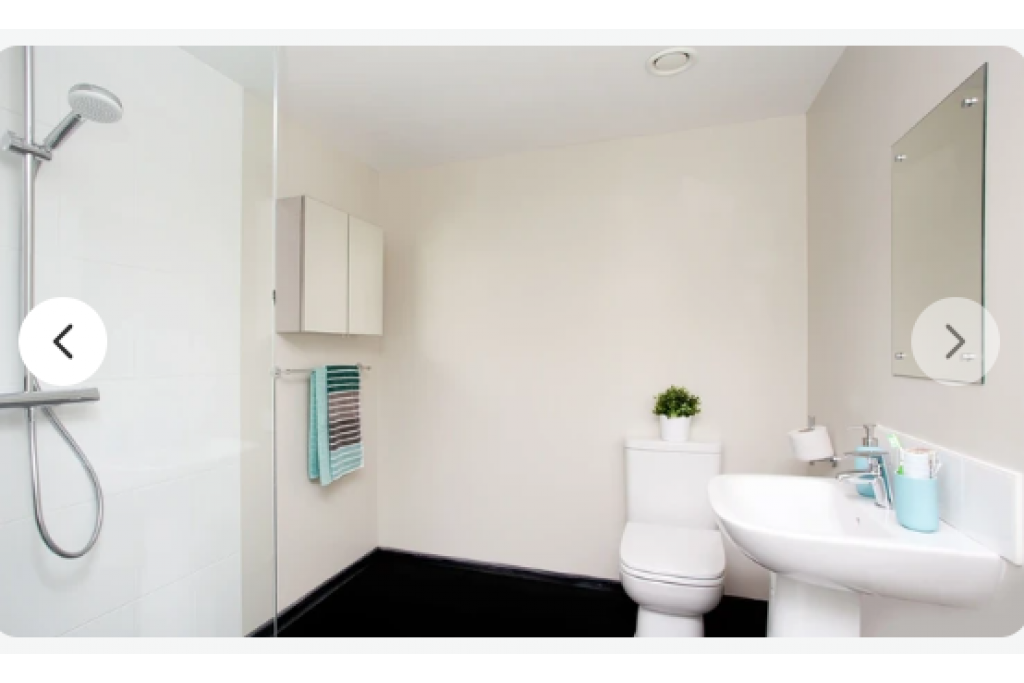 Partly Accessible Ensuite Room in Stapleton House – Ideal for Comfortable Shared Living