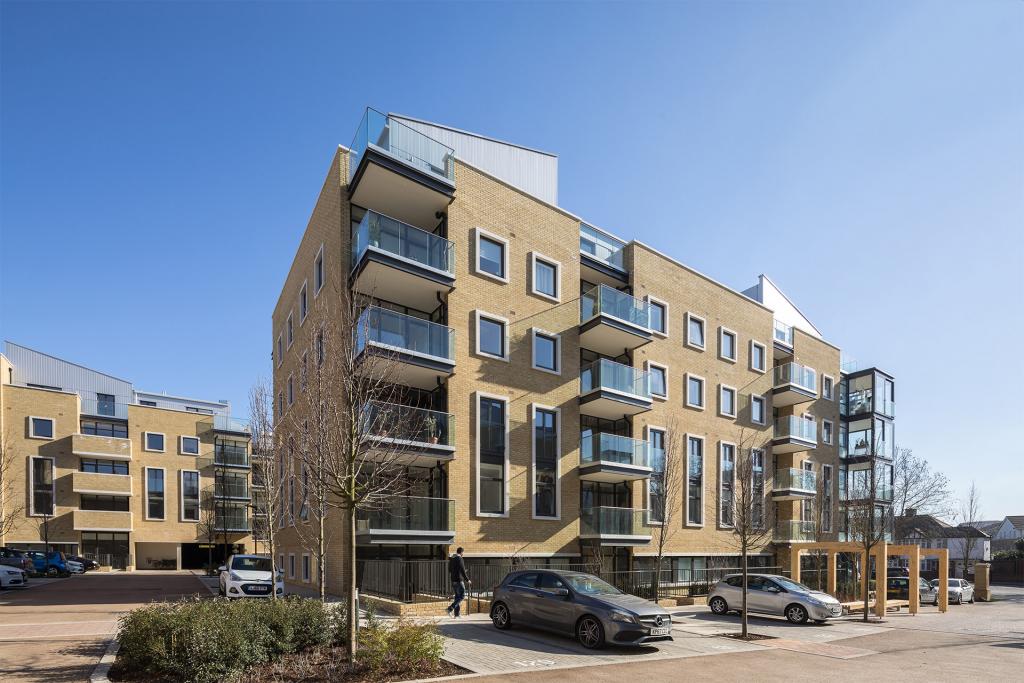 London Square Isleworth – Contemporary 1, 2 & 3 Bedroom Apartments
