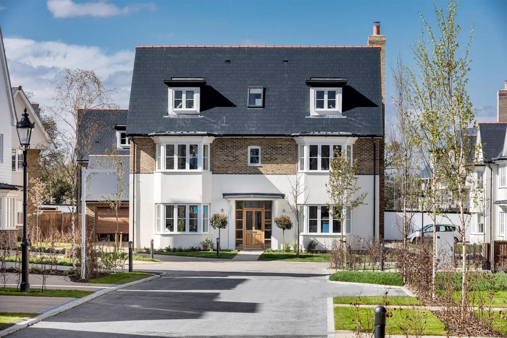 London Square Chigwell Village – 4 & 5 Bedroom Houses