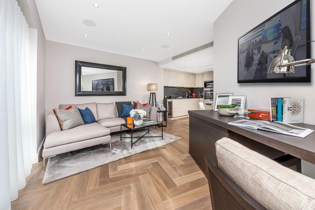 London Square New Kings Road