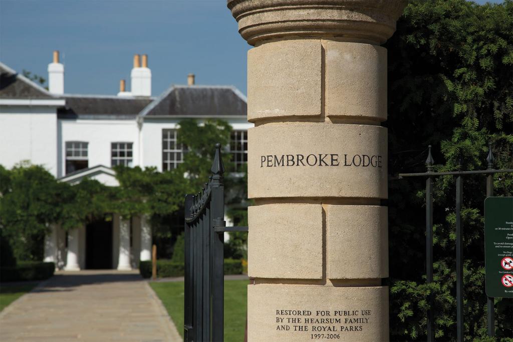 The Star and Garter - Luxurious 2, 3 & 4 Bedroom Apartments & Studio