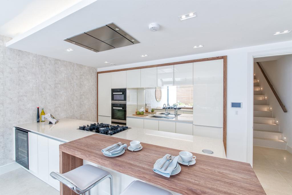 London Square Fulham - Luxurious 3, 4 & 5 Bedroom Townhouses