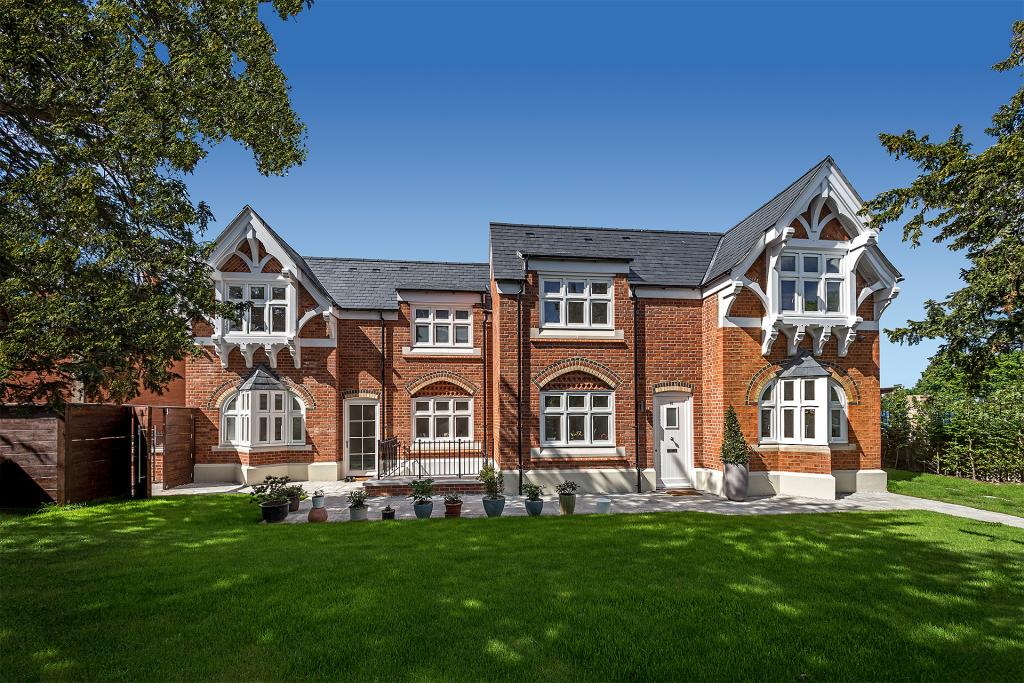 London Square Wimbledon Village - Exquisite 3, 4, 5 & 6 Bedroom Houses