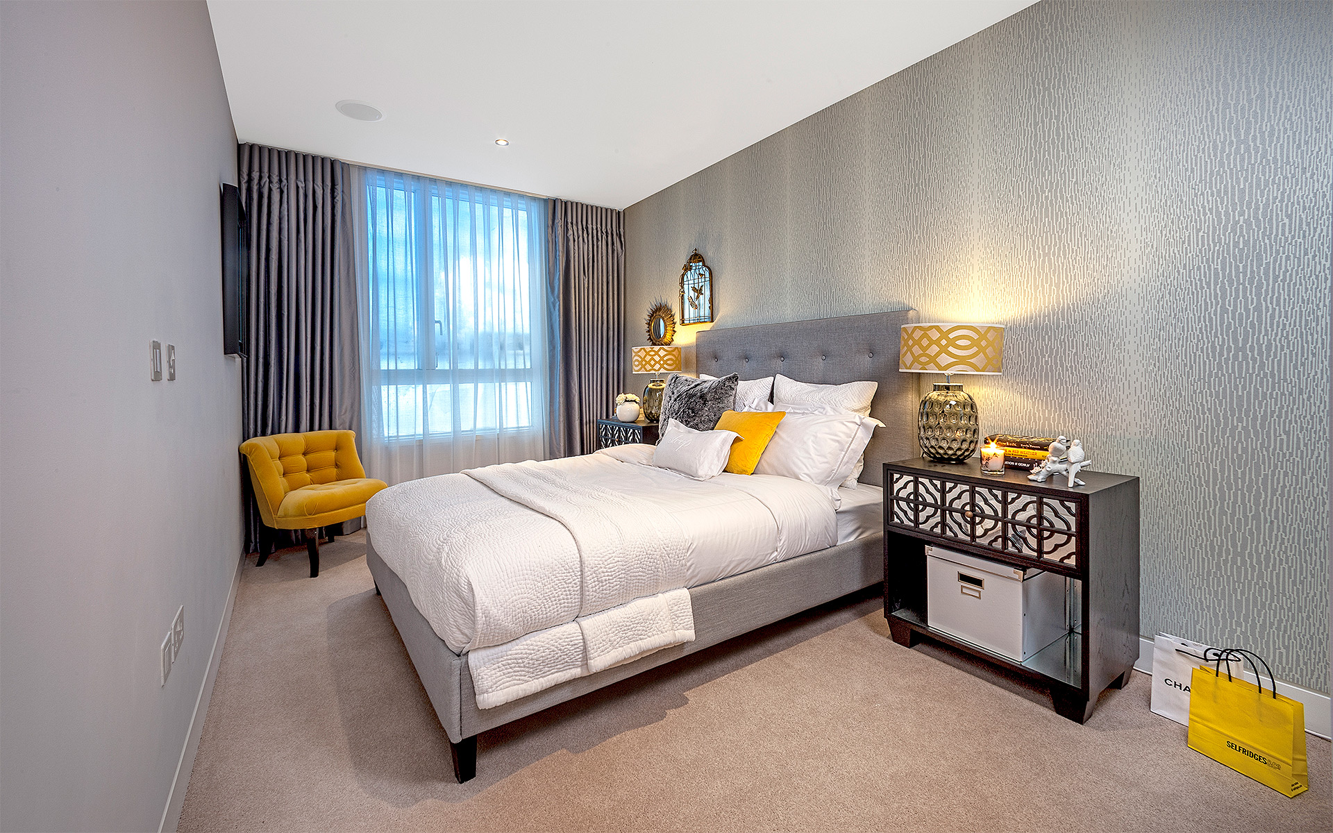 London Square Leonard Street - Exclusive 1 & 2 Bedroom Apartments