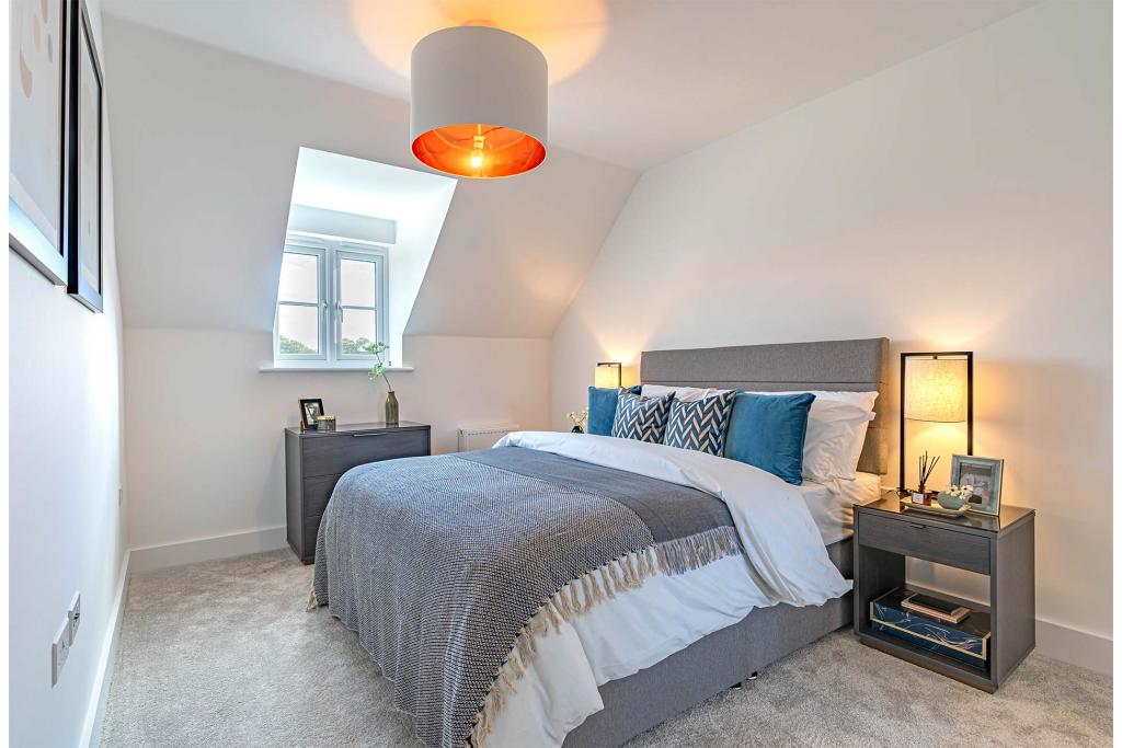 London Square Tadworth Gardens - 1, 2, 3 & 4 Bedroom Houses & Apartments