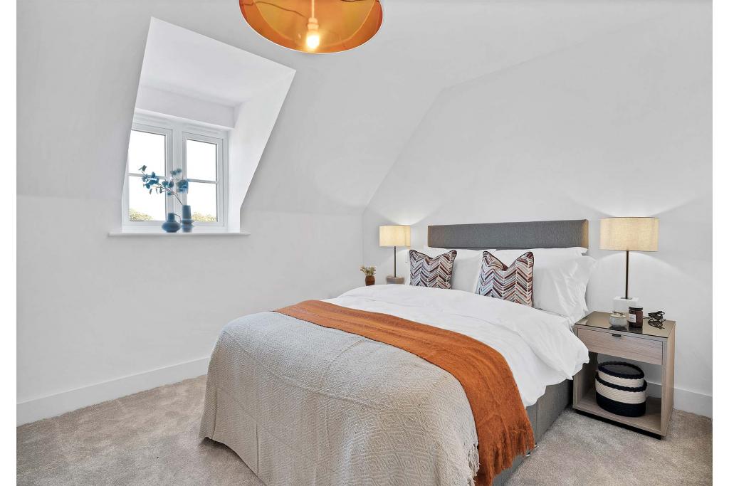 London Square Tadworth Gardens - 1, 2, 3 & 4 Bedroom Houses & Apartments