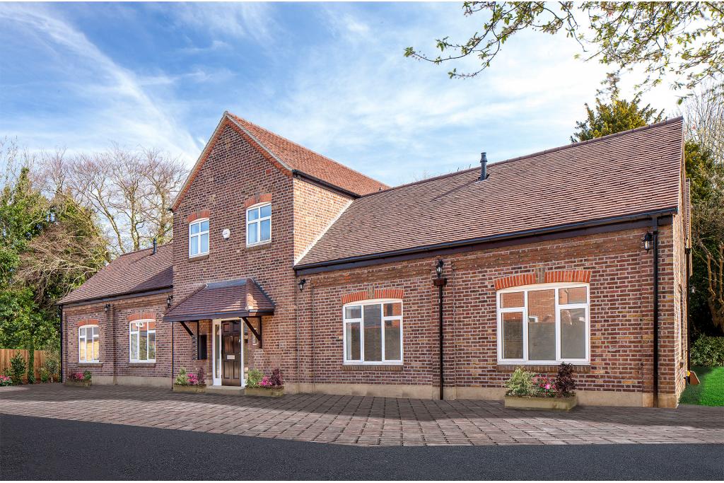 London Square The Coach House - 1 & 2 Bedroom Apartments - Sold Out