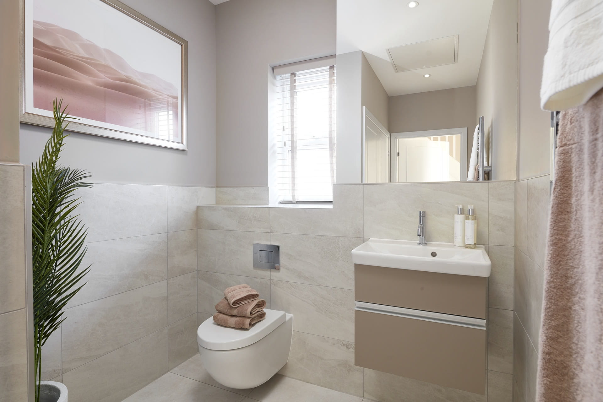 London Square Walton on Thames - 1, 2, 3, 4 & 5 Bedroom Houses & Apartments