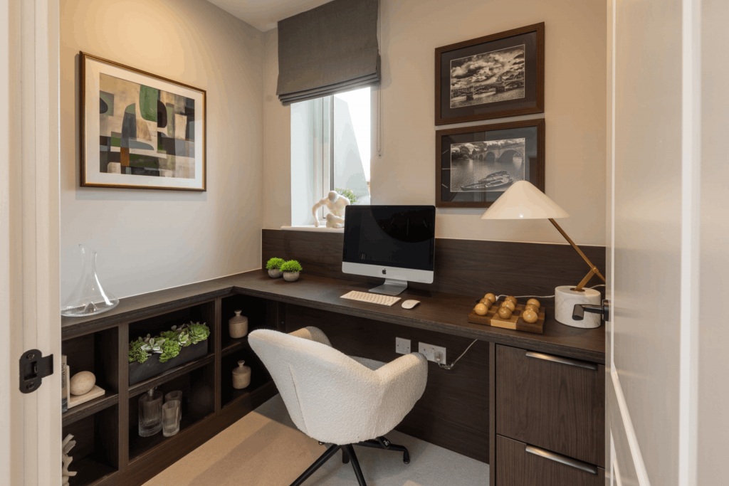 London Square Twickenham Square - Apartments from £475,000 | 3 Bedroom Townhouses from £1,405,000