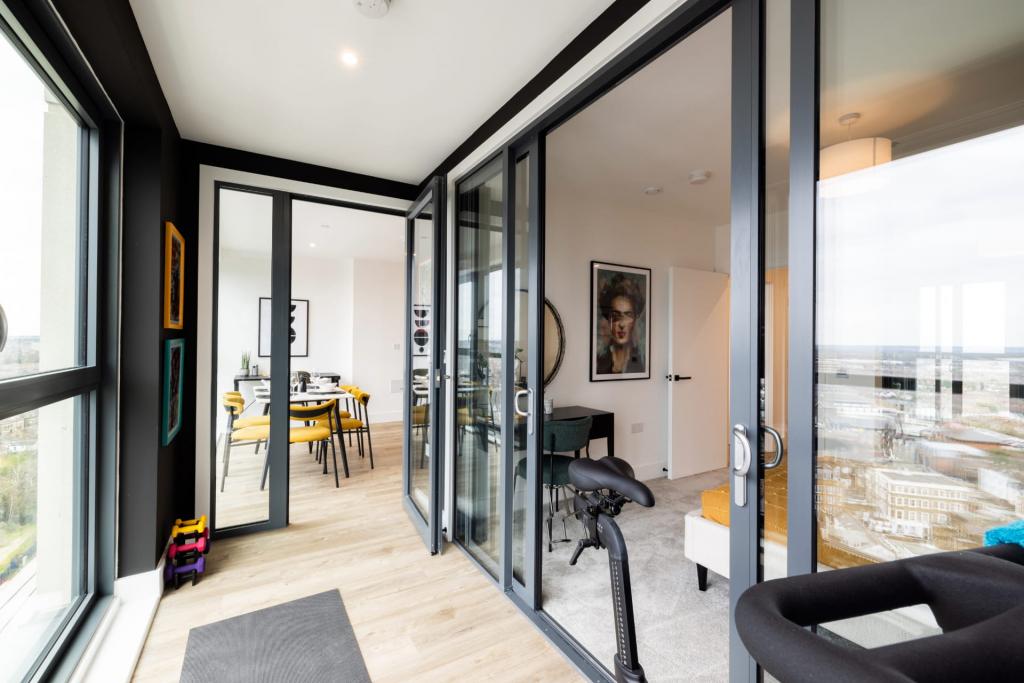 London Square Pearson Building - 1 & 2 Bedroom Apartments from £335,000 - Ready to Move Into