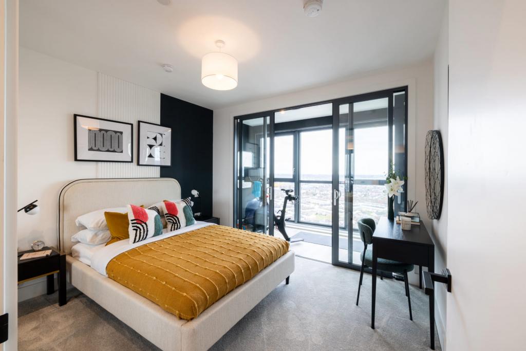 London Square Pearson Building - 1 & 2 Bedroom Apartments from £335,000 - Ready to Move Into