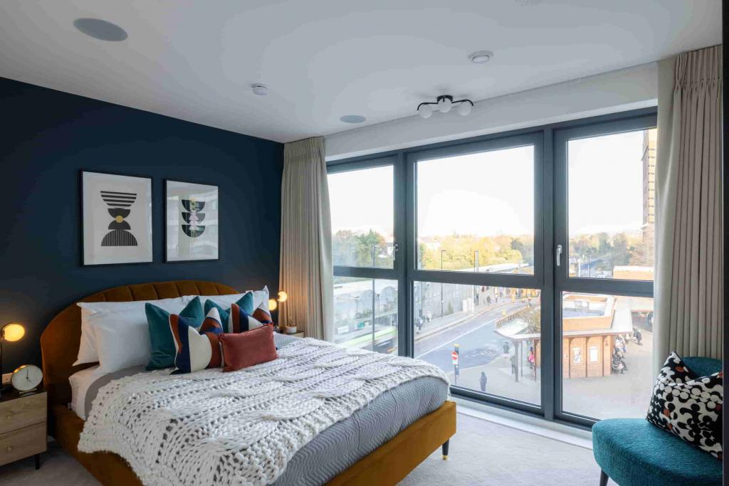 London Square Pearson Building - 1 & 2 Bedroom Apartments from £335,000 - Ready to Move Into