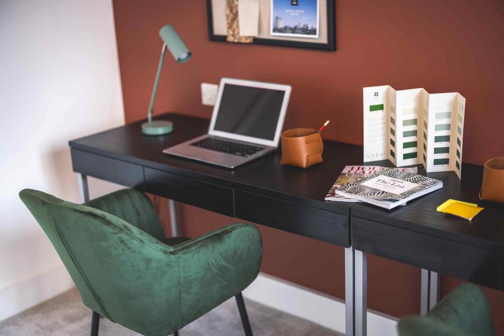 London Square Pearson Building - 1 & 2 Bedroom Apartments from £335,000 - Ready to Move Into