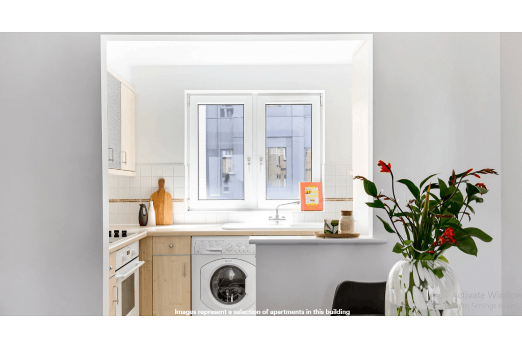 Elegant 1-Bed Apartment with Balcony – West Smithfield