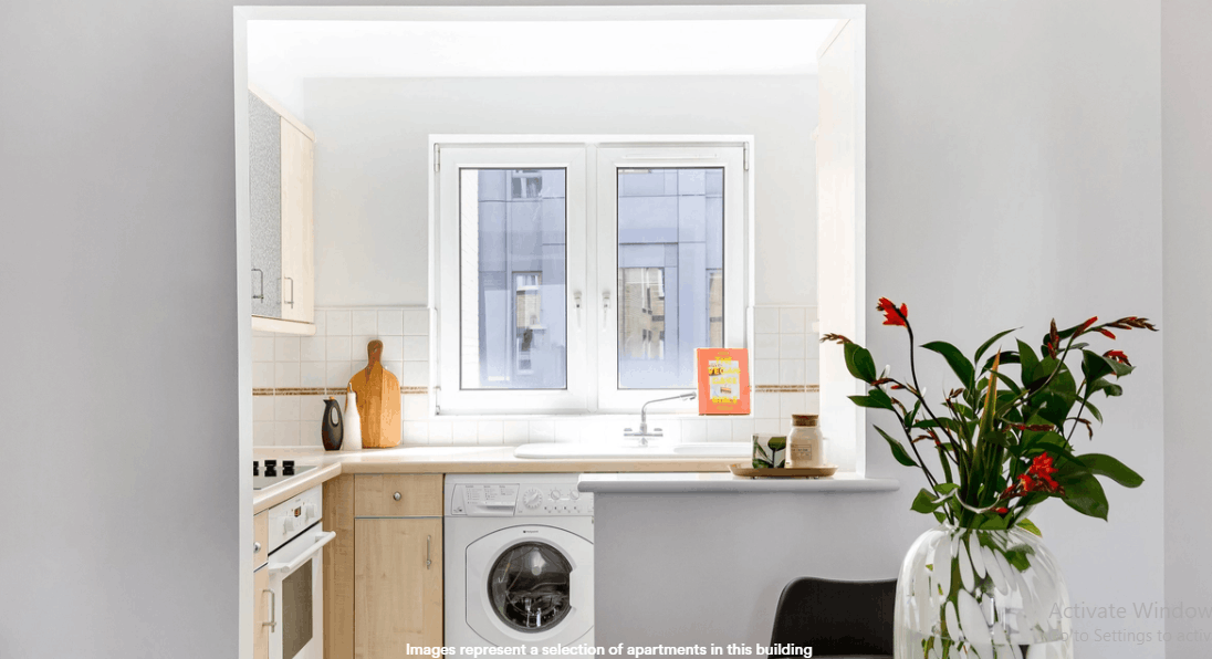 Elegant 1-Bed Apartment with Balcony – West Smithfield