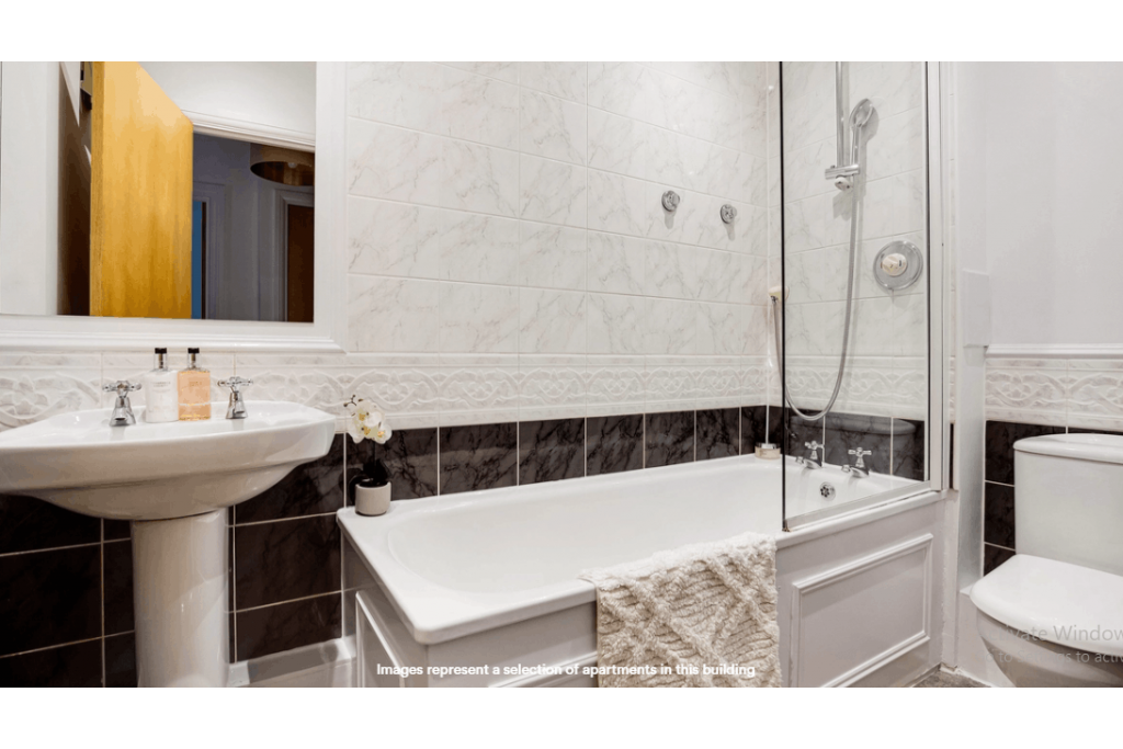 Elegant 1-Bed Apartment with Balcony – West Smithfield