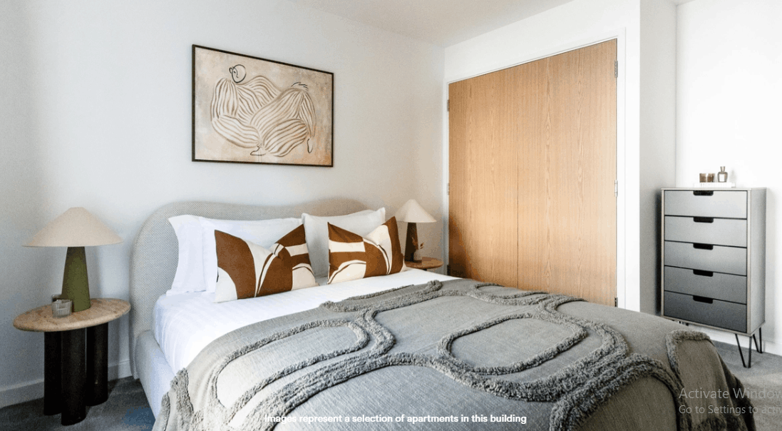 Modern One-Bed Apartment with Riverside Views