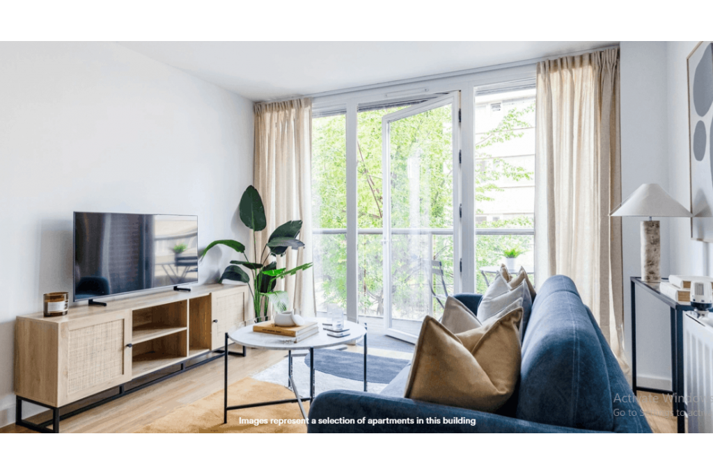 Modern One-Bed Apartment with Riverside Views