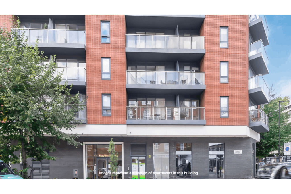 Modern One-Bed Apartment with Riverside Views