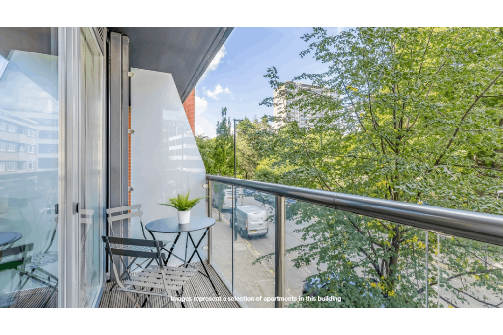 Modern One-Bed Apartment with Riverside Views