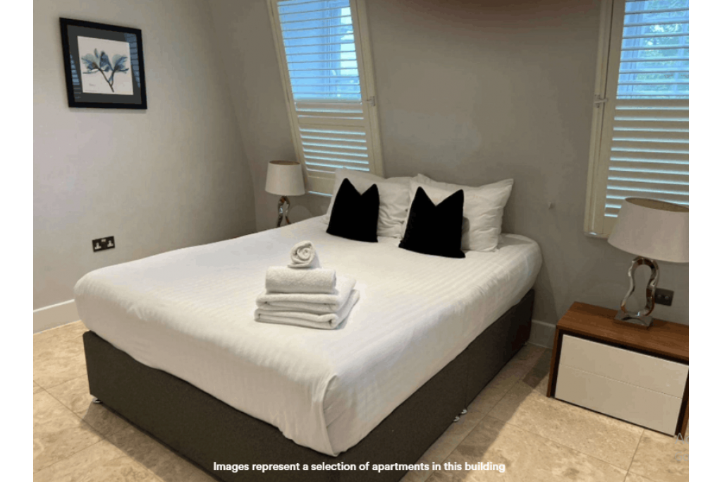 Spacious Three-Bedroom Apartments Near Buckingham Palace