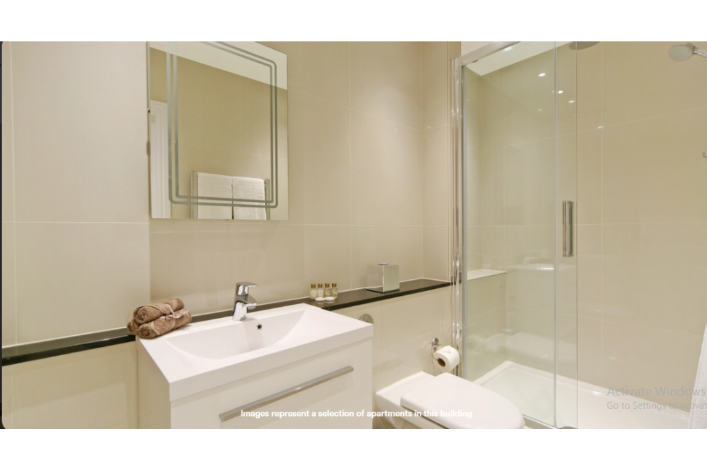 Queensgate Court Apartment – Spacious Three-Bedroom Apartment in Central London