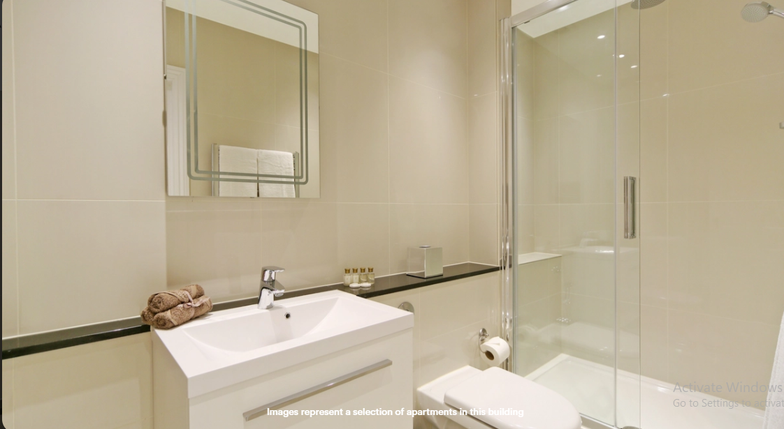 Queensgate Court Apartment – Spacious Three-Bedroom Apartment in Central London