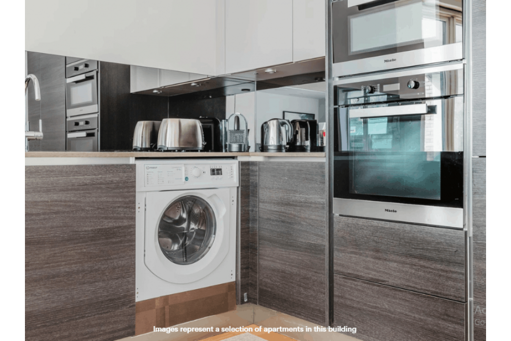 Two-Bedroom Corporate Apartment - Cecil Grove, London