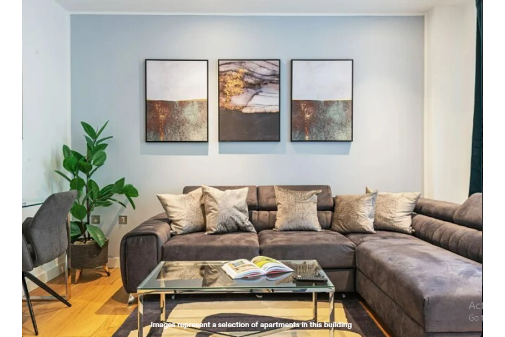 Three-Bedroom Townhouse - Danvers Avenue, SW11 1AG, London