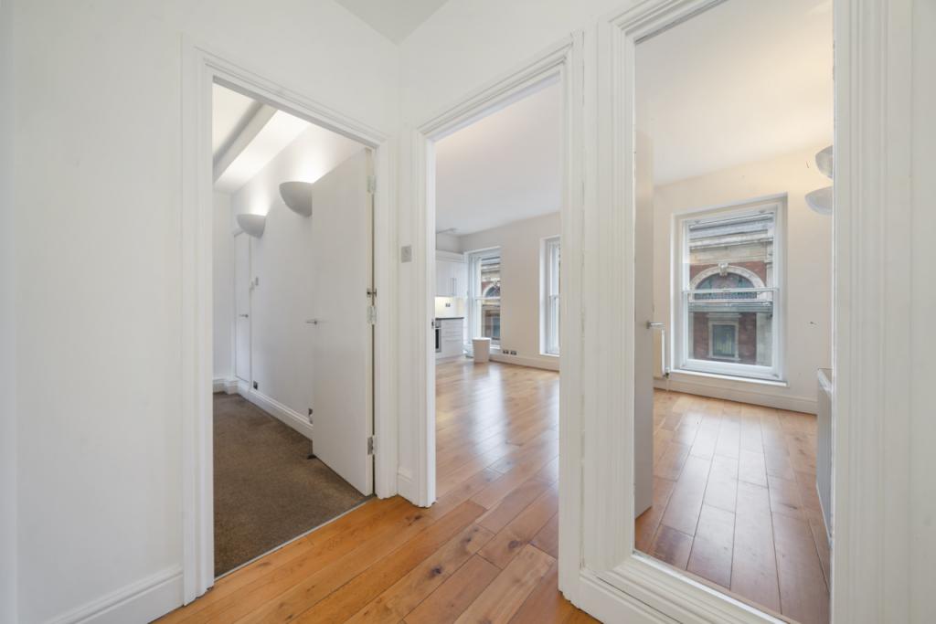 One-Bedroom Flat to Rent – 52 Long Lane, 44A Cloth Fair, Farringdon, London EC1A 7JQ
