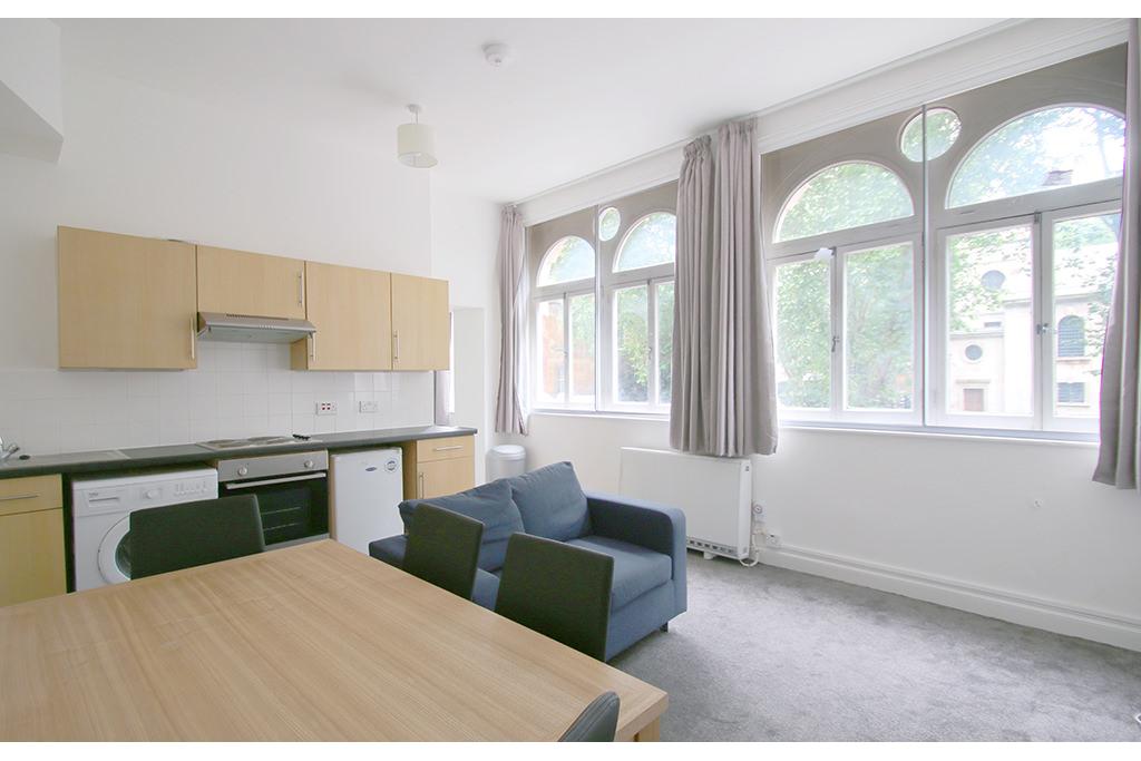 Two-Bedroom Flat to Rent – 92A Old Street, Flat 5, Clerkenwell, London EC1V 9AY