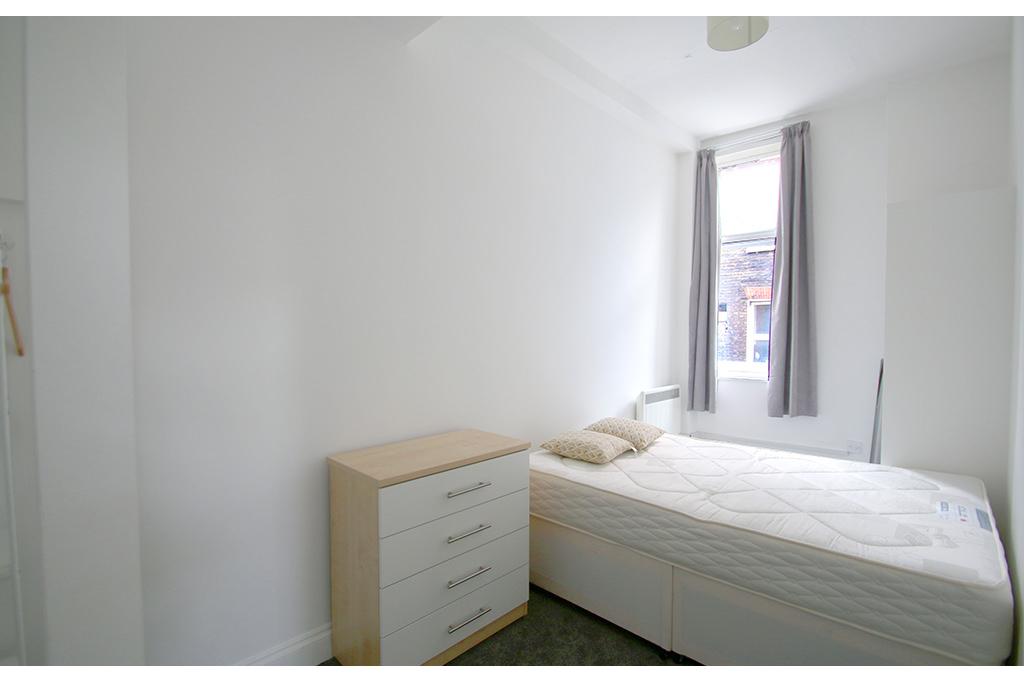 Two-Bedroom Flat to Rent – 92A Old Street, Flat 5, Clerkenwell, London EC1V 9AY