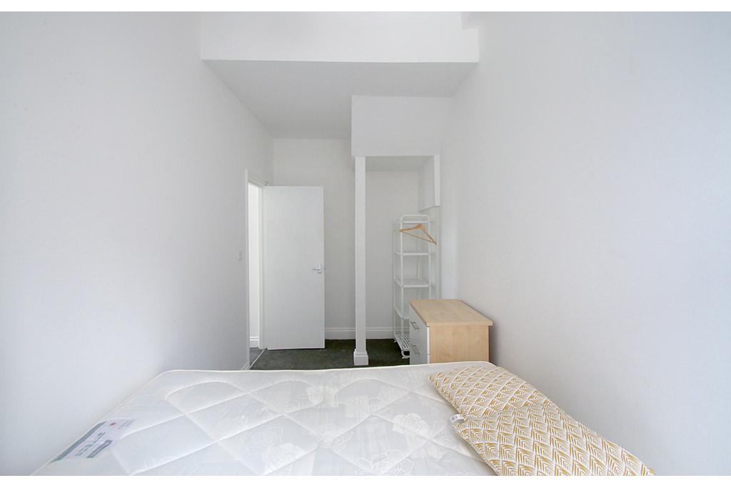 Two-Bedroom Flat to Rent – 92A Old Street, Flat 5, Clerkenwell, London EC1V 9AY