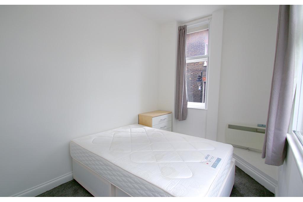 Two-Bedroom Flat to Rent – 92A Old Street, Flat 5, Clerkenwell, London EC1V 9AY