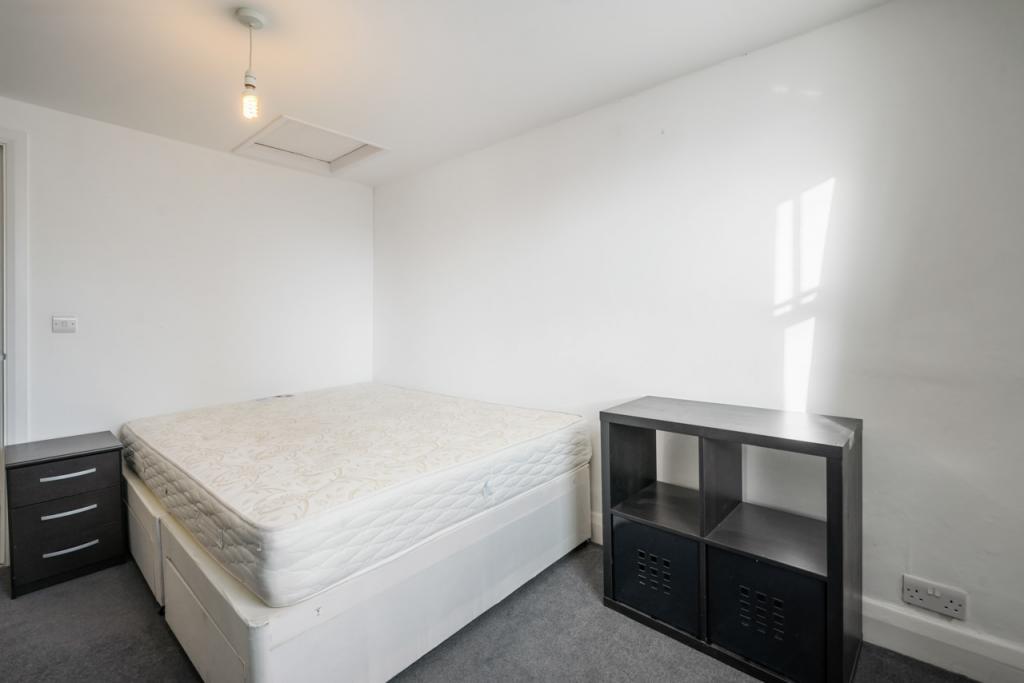 One-Bedroom Flat to Rent – 238 Upper Street, Islington, London N1 9RU