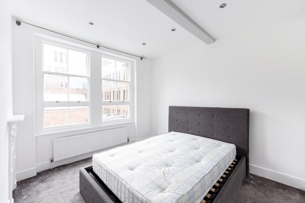 Two-Bedroom Flat to Rent – 21 Cavendish Buildings, Gilbert Street, Mayfair, London W1K 5HJ