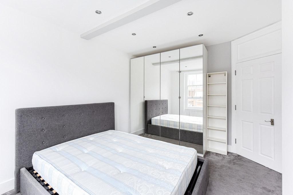 Two-Bedroom Flat to Rent – 21 Cavendish Buildings, Gilbert Street, Mayfair, London W1K 5HJ